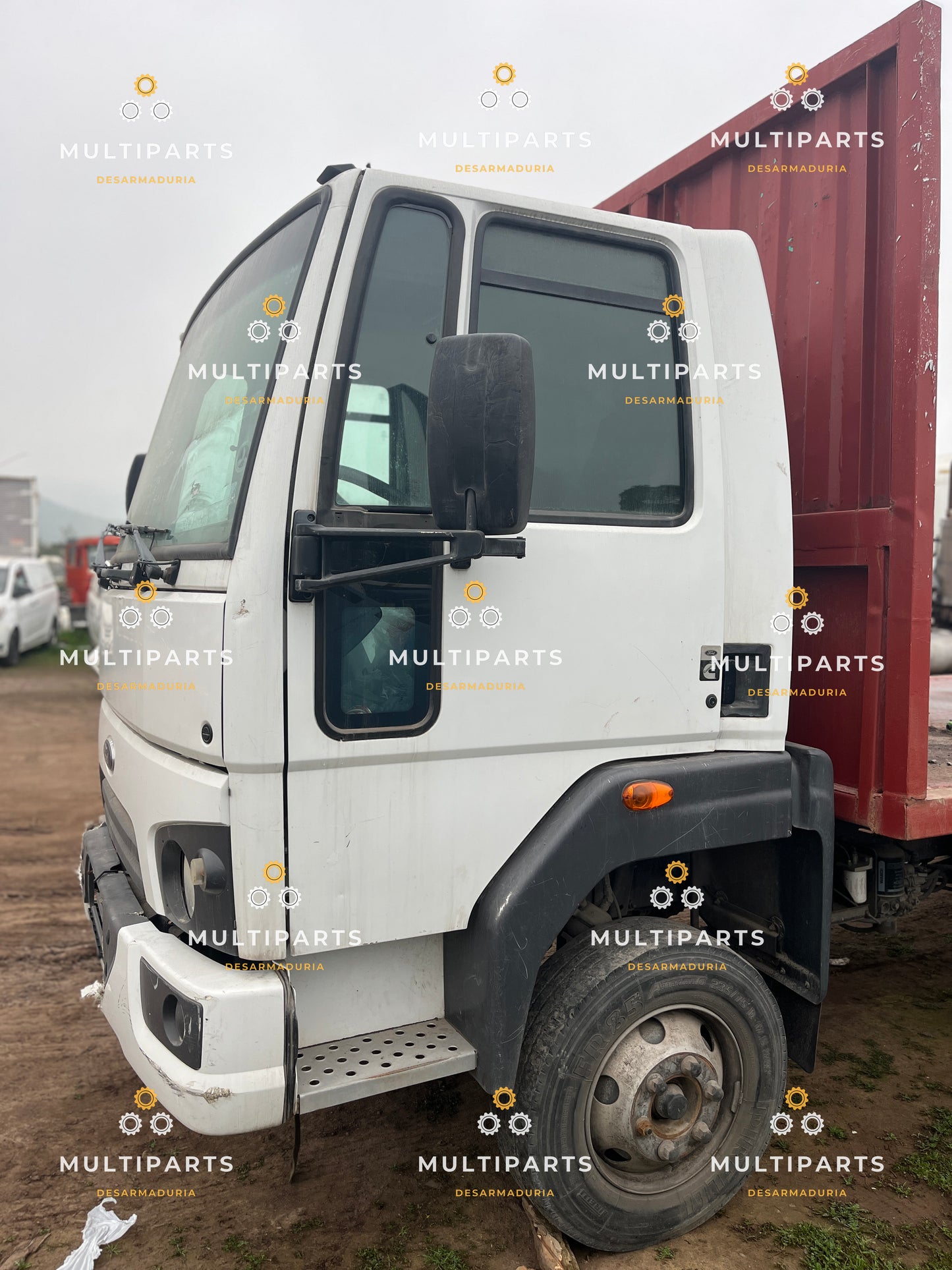 Cabina ford cargo 1119 año 2017