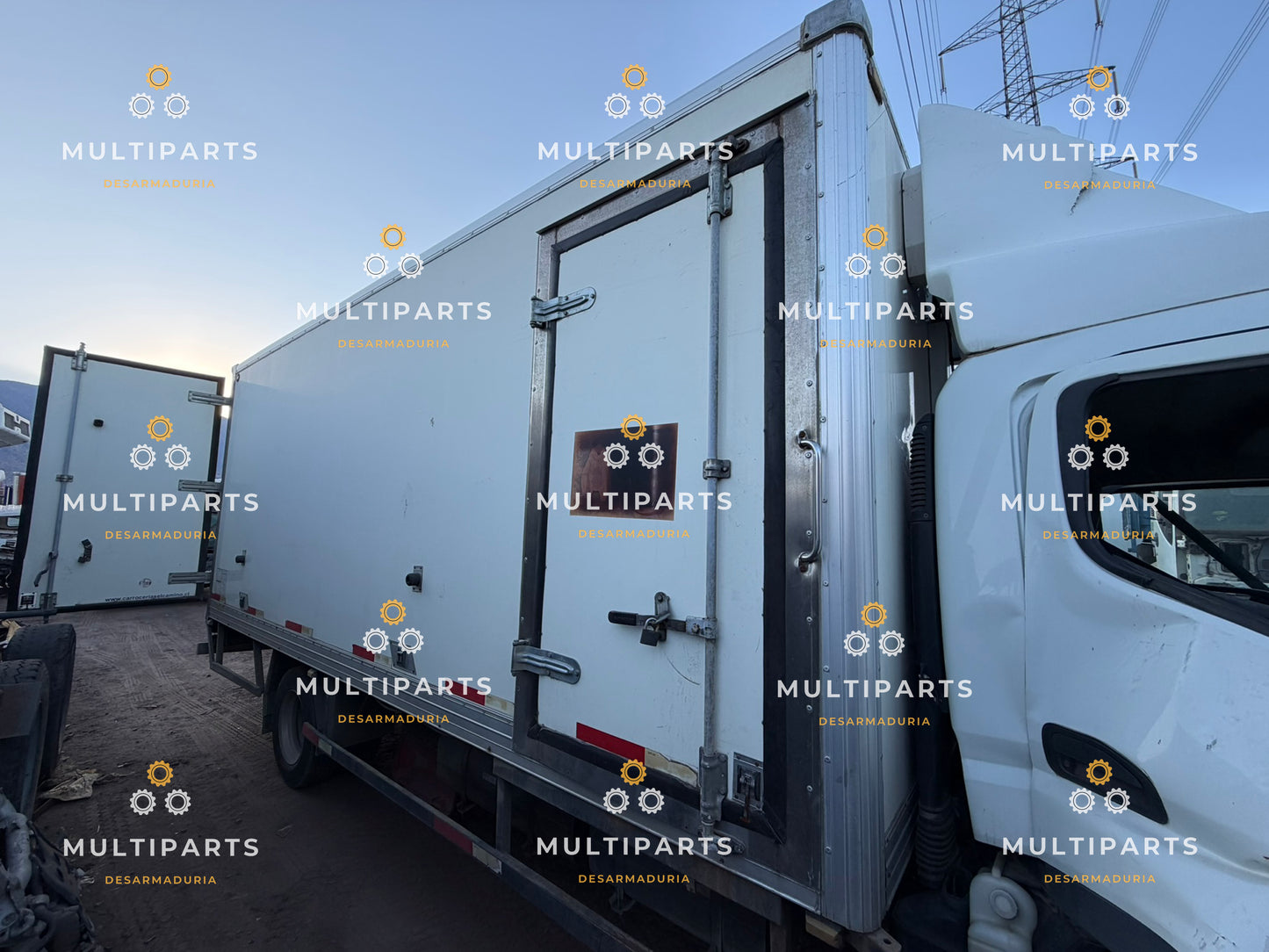 Mitusbishi canter fuso 815 año 2022