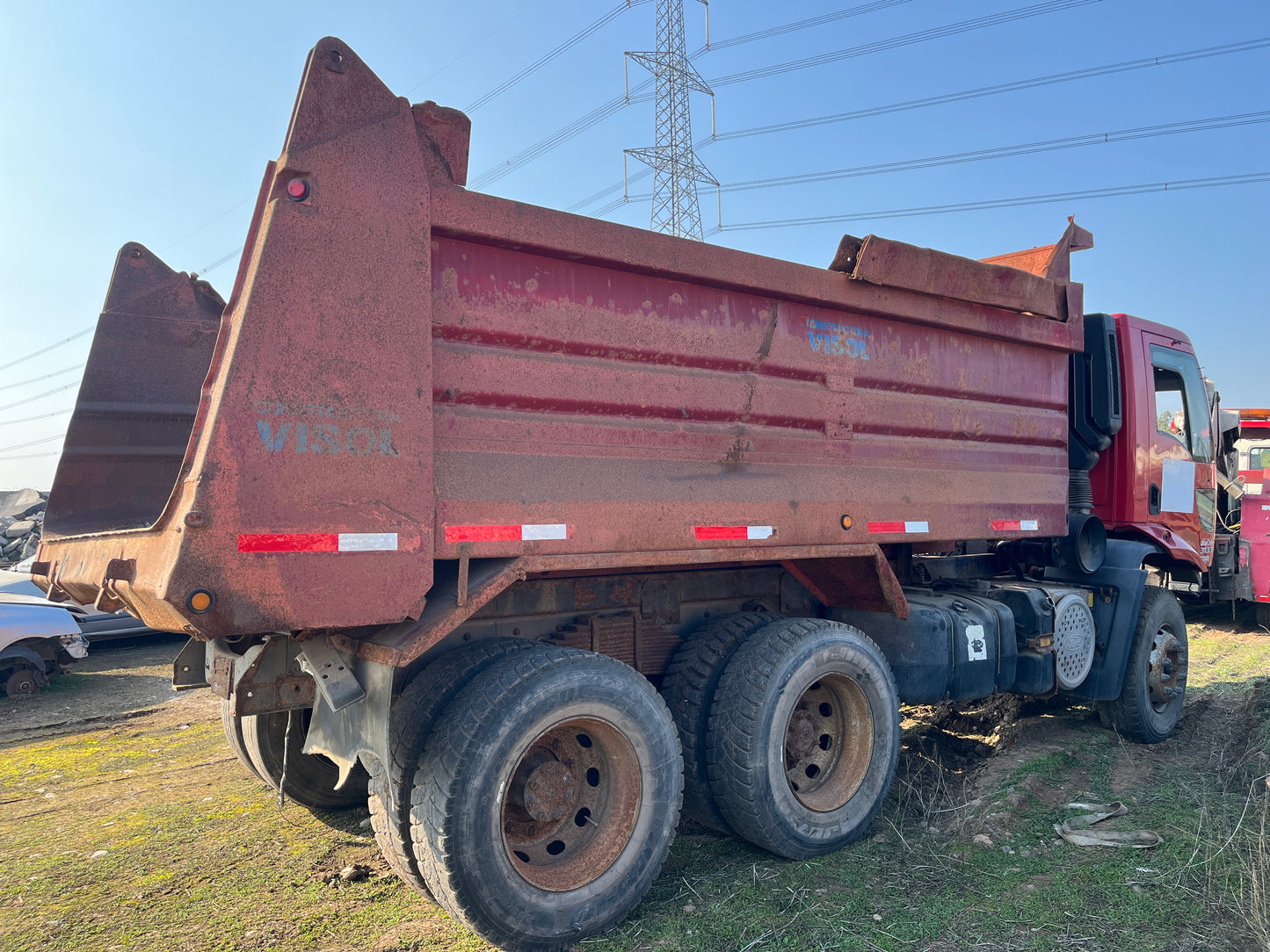 Ford cargo 3133 6x4 año 2013